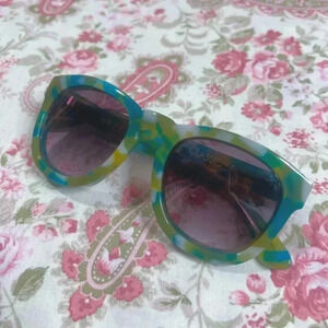 Wildfox Classic Fox Green and Blue Tortoiseshell Cateye Sunglasses Summer